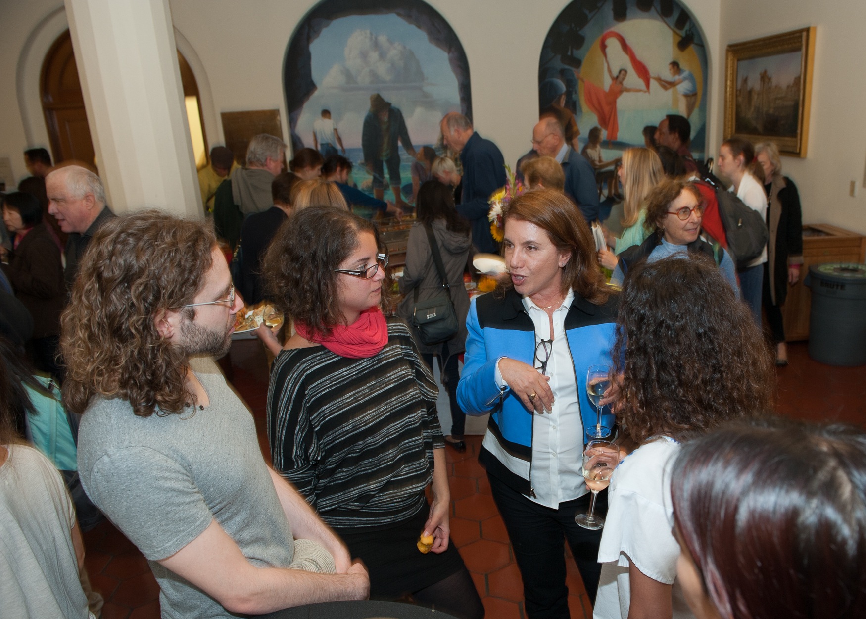 Guests at the 2015 Cubberley Lecture mingle before the event (Photo: Steve Castillo)
