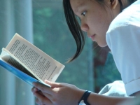 How can teachers help students get the most out of reading literature? (Photo: Nova Jacobs/Flickr Creative Commons)