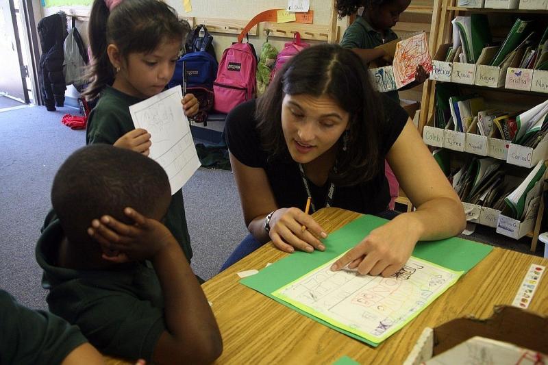 STEP alum Molly Loeb with students