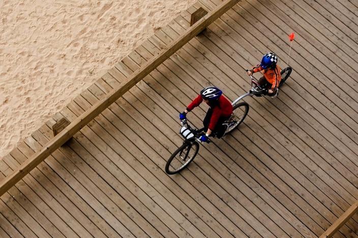 Study suggests parental presence isn't just for infants and toddlers (Reuters/Nacho Doce)