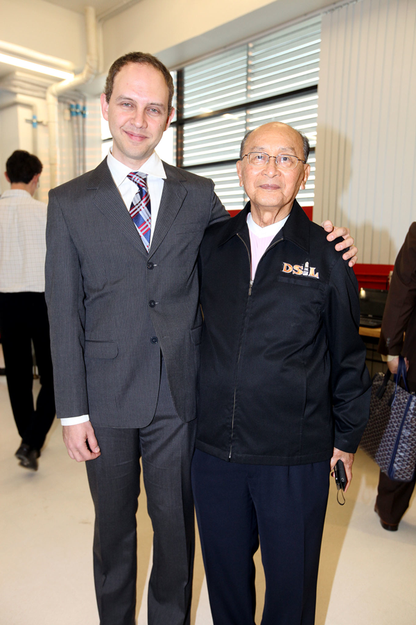 Paulo Blikstein and Paron Isarena (Photo credit: Suksapattana Foundation)