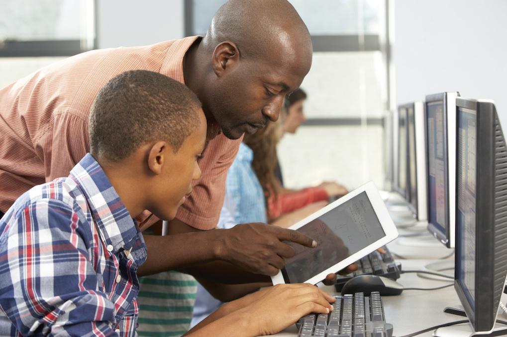 The report recommends one-to-one computer access for students for more effective learning (Photo: iStock)