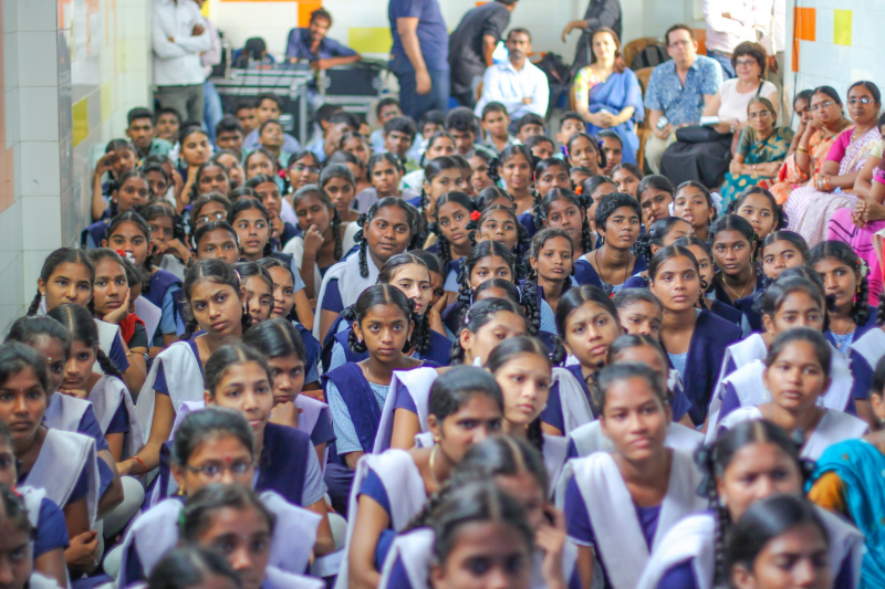 Students at Zilla Parishad High School, in the south Indian metropolis of Hyderabad, gather to watch an educational video about HIV/AIDS. (Photo: TeachAIDS)