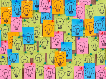 photo of post-it notes with lightbulbs