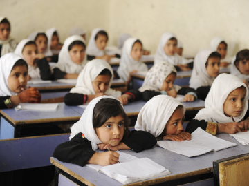 Children attending school in Kandahar, Afghanistan. (Image credit: Global Partnership for Education / Jawad Jalili)