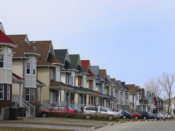 A new study raises questions about how segregation among U.S. neighborhoods could lessen opportunities for blacks and Hispanics at all income levels. (©iStock.com/Daniel Krylov)